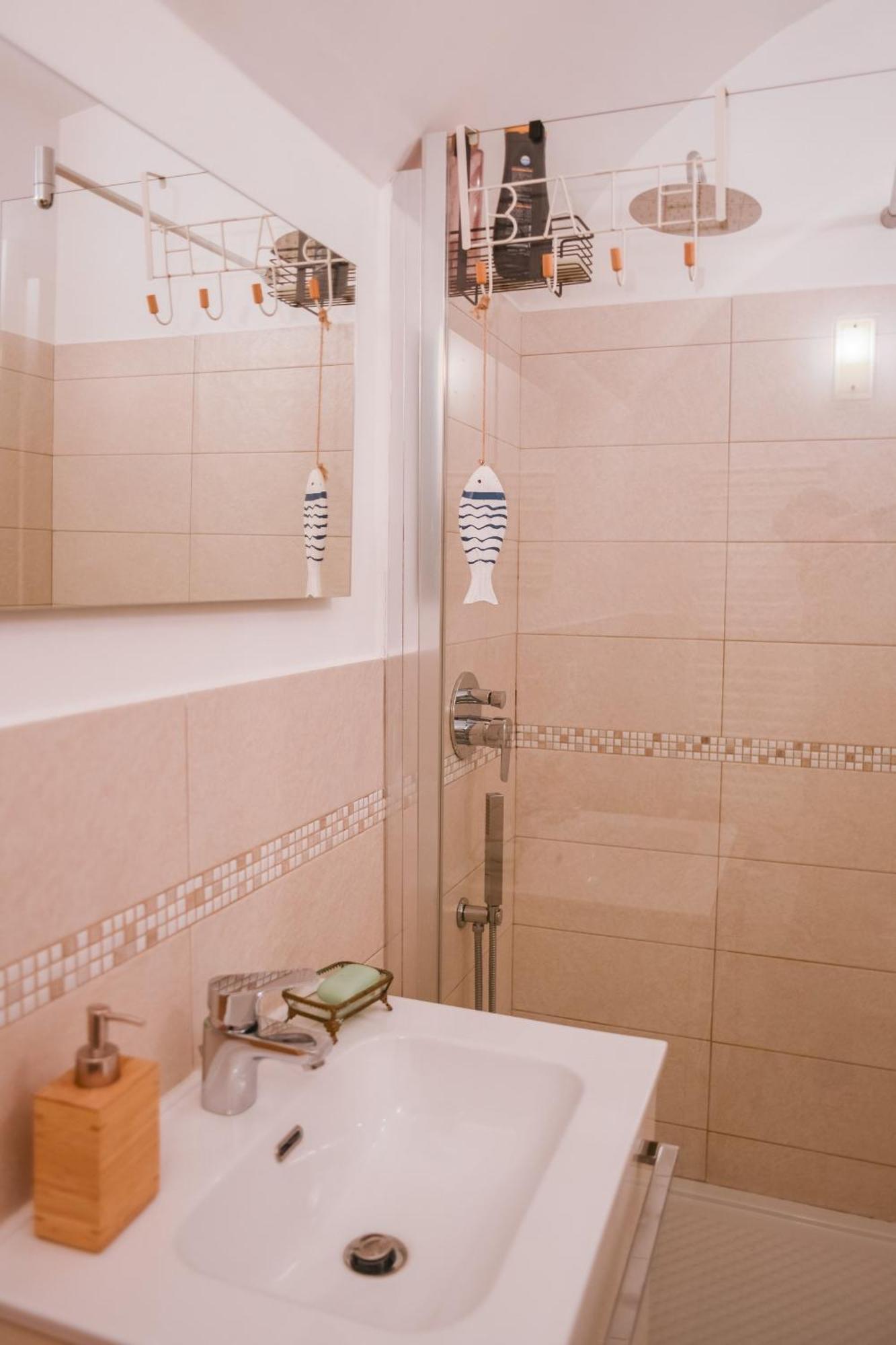 Casa Nel Cuore Della Citta Apartment Рапало Екстериор снимка