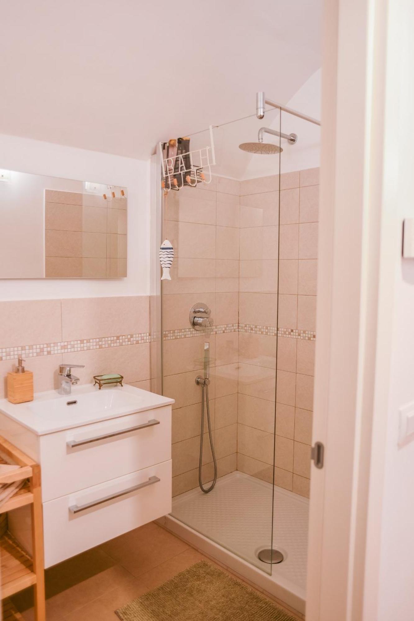 Casa Nel Cuore Della Citta Apartment Рапало Екстериор снимка